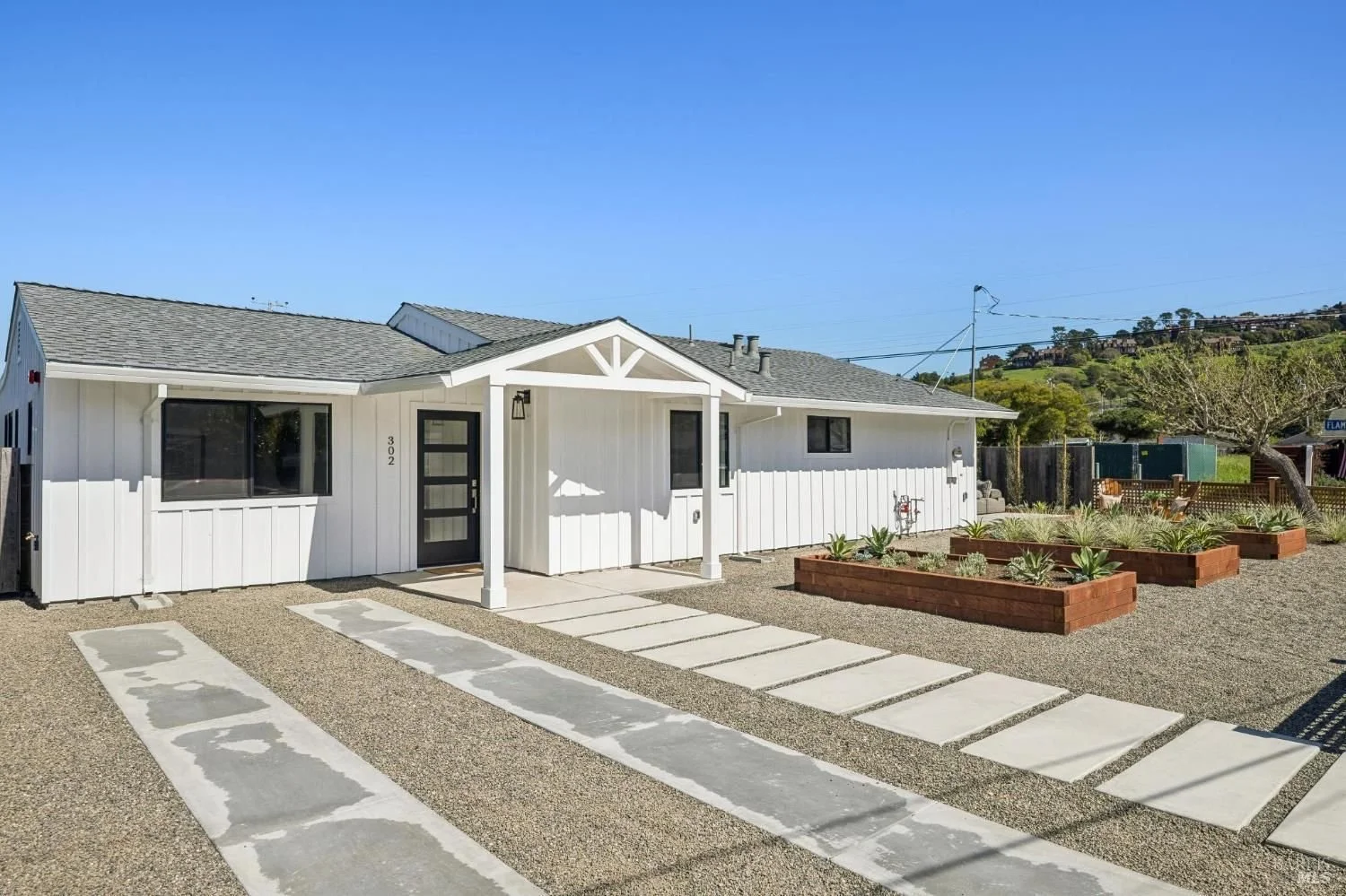 302 Starling Road