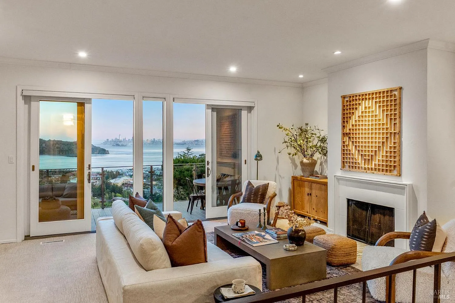 86 Red Hill Circle, Tiburon