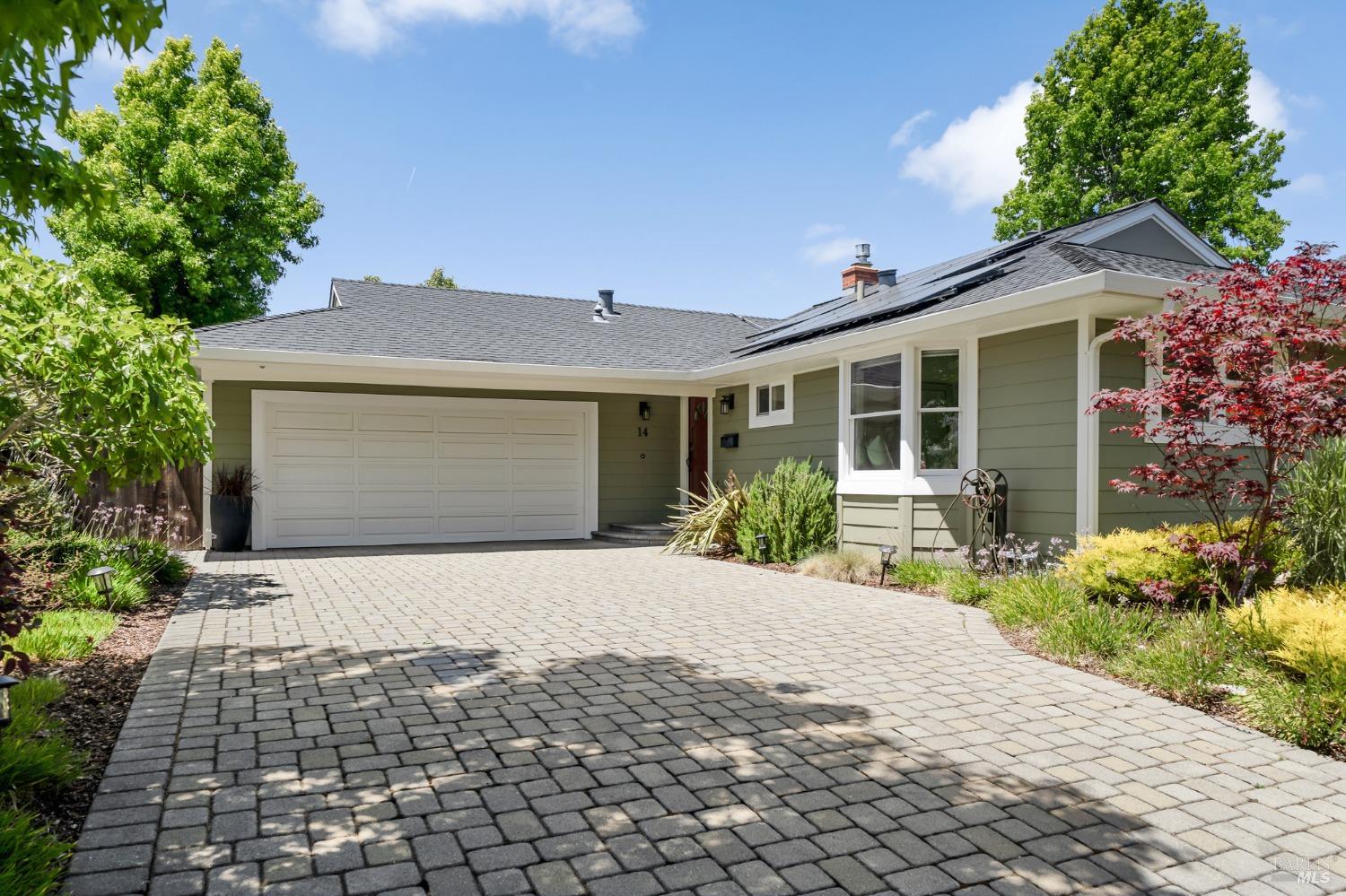 14 Enterprise Dr, Corte Madera