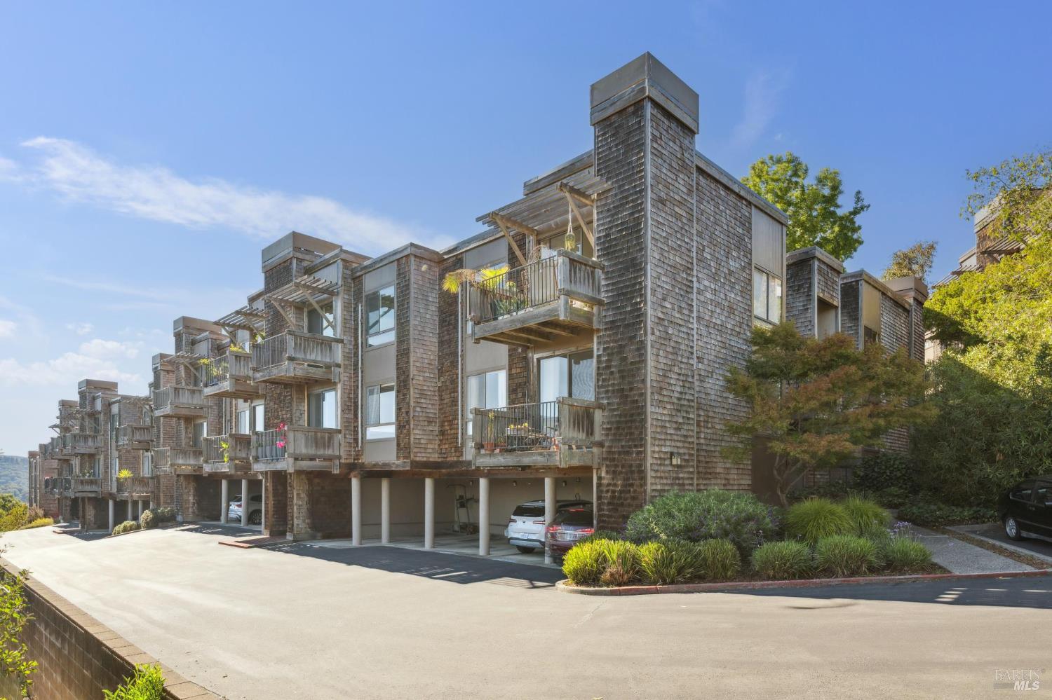 561 Seaver Drive, Mill Valley