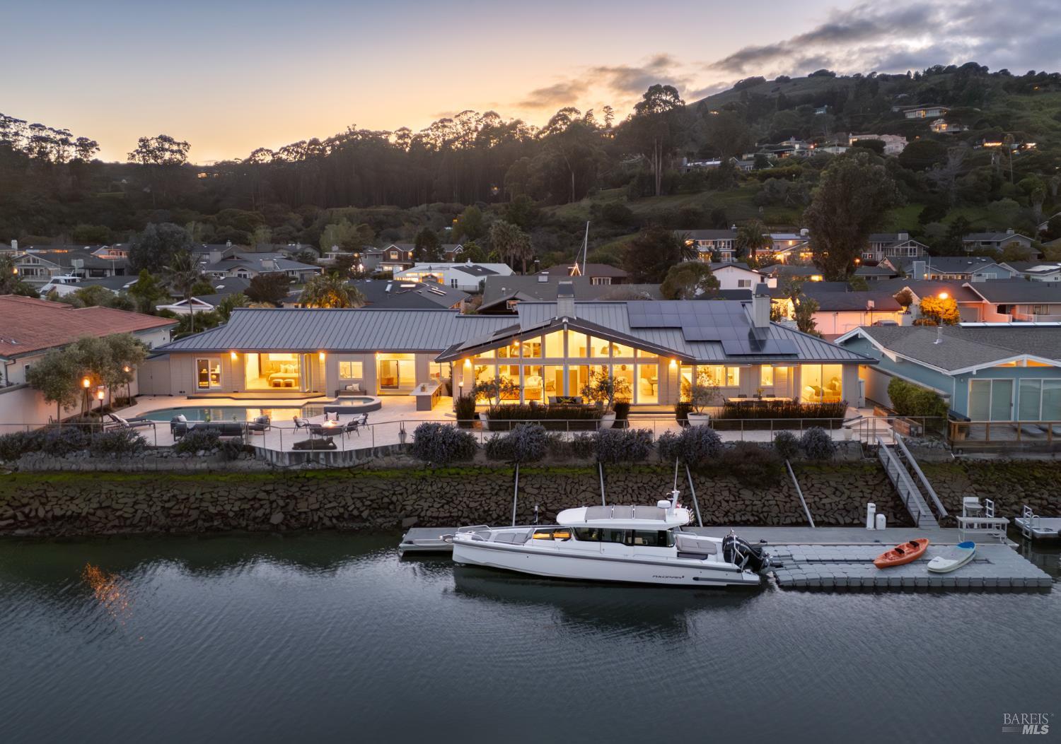 114 Jamaica Street, Tiburon