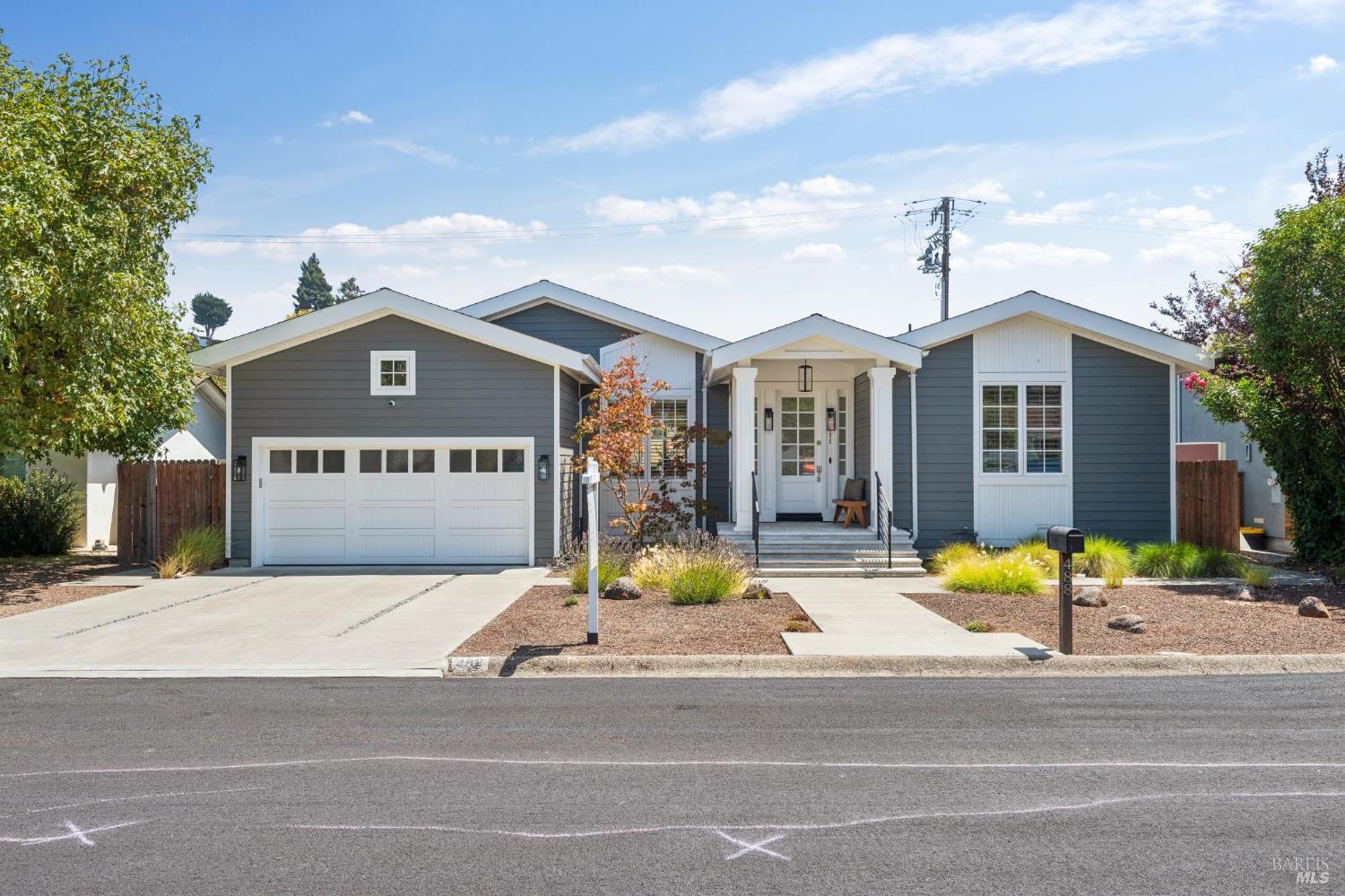 488 Washington Court, Tiburon